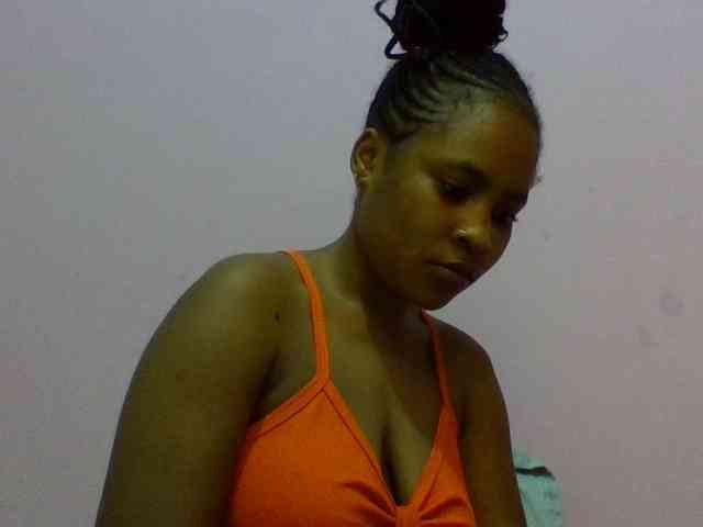 Prettydoll8 webcam