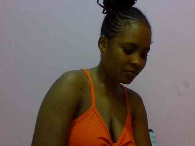 Prettydoll8 webcam