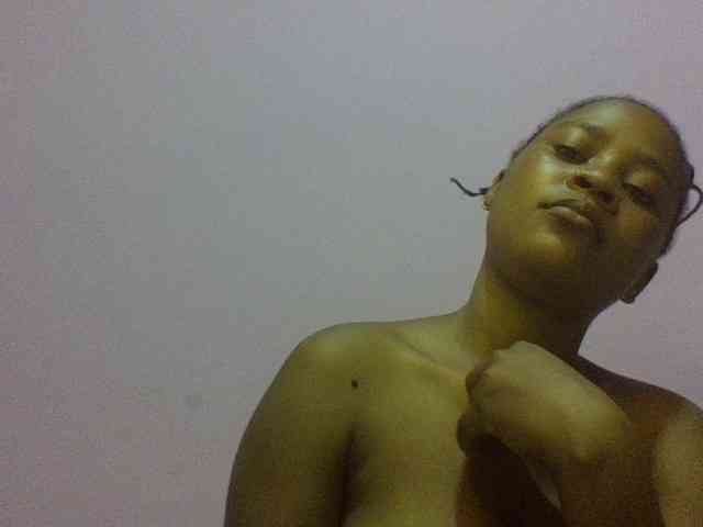Prettydoll8 webcam