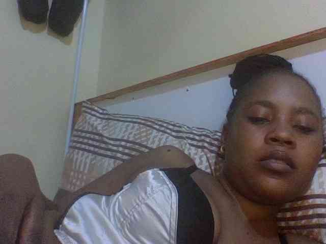 Prettydoll8 webcam