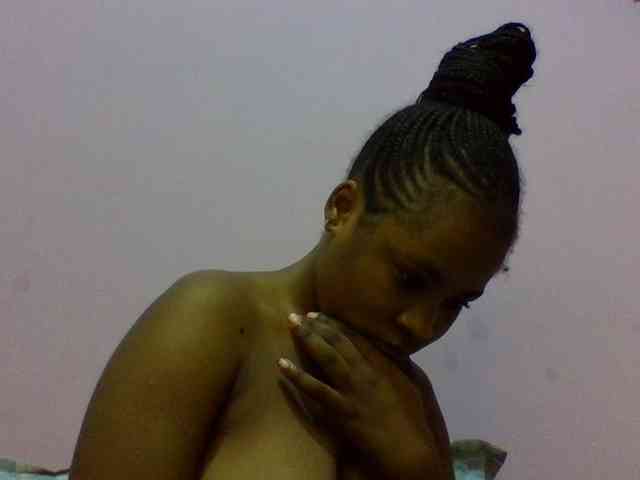 Prettydoll8 webcam