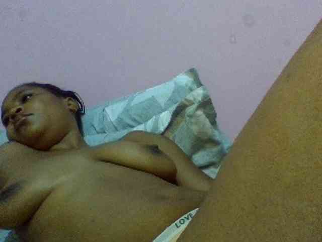 Prettydoll8 Live Webcam on BongaCams