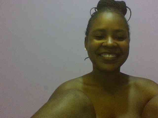 Prettydoll8 webcam