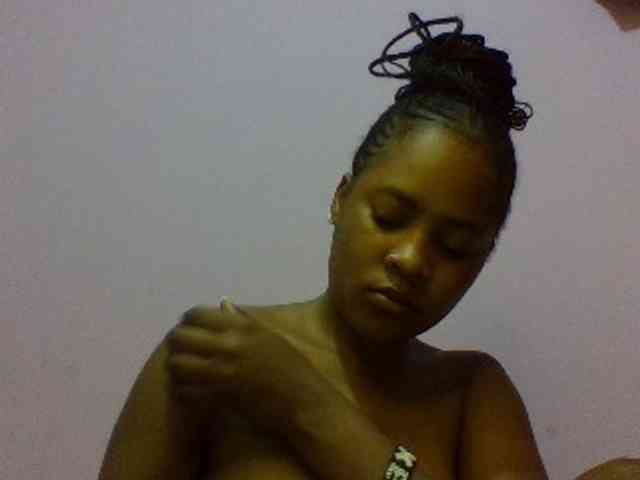 Prettydoll8 webcam