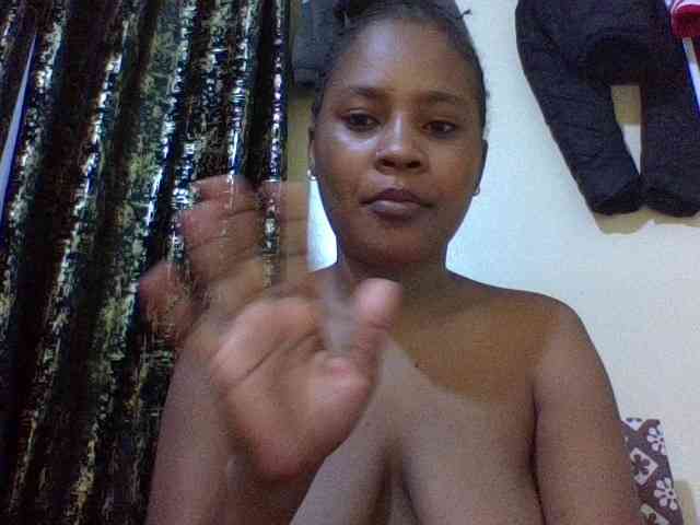 Prettydoll8 webcam