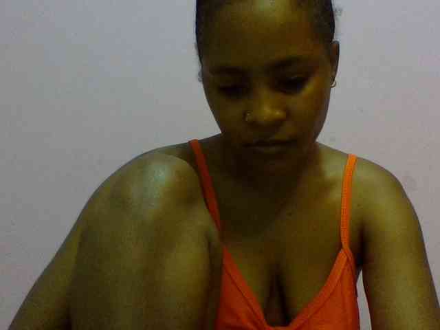 Prettydoll8 webcam