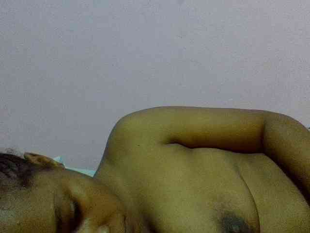 Prettydoll8 webcam