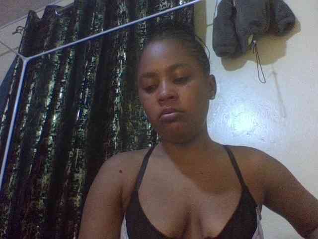 Prettydoll8 webcam