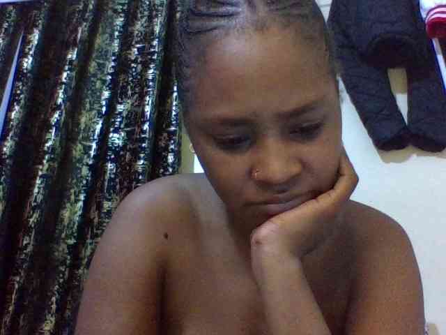 Prettydoll8 webcam
