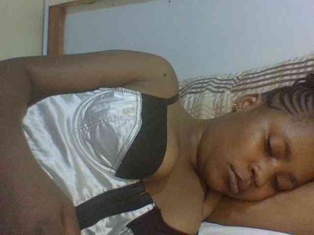 Prettydoll8 webcam