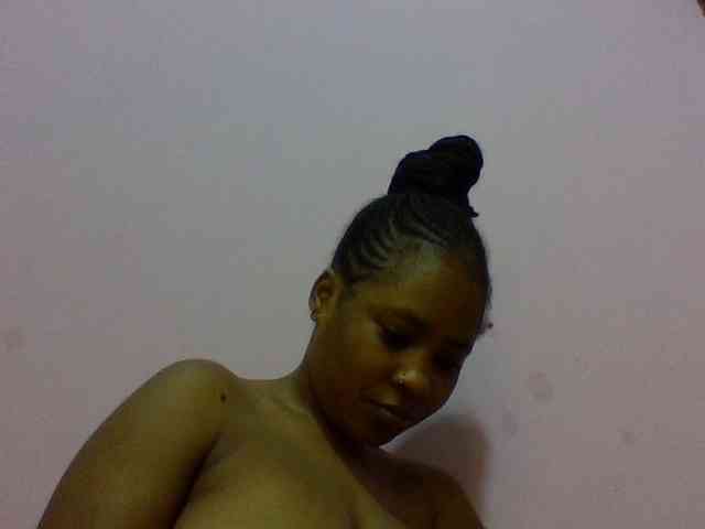Prettydoll8 webcam