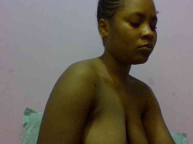 Prettydoll8 webcam