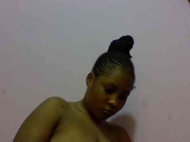 Prettydoll8 webcam