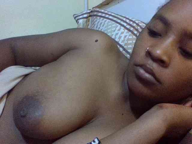 Prettydoll8 webcam