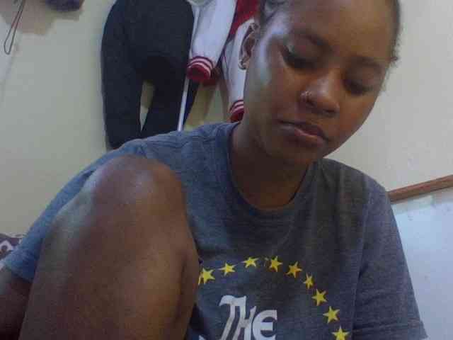 Prettydoll8 webcam
