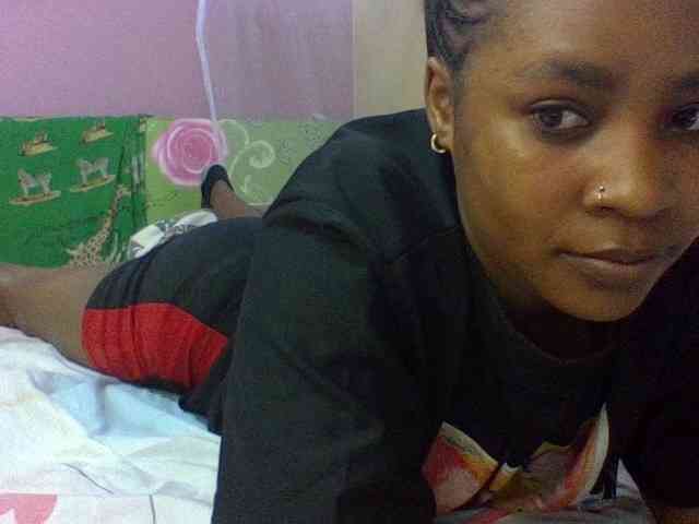 Prettydoll8 webcam