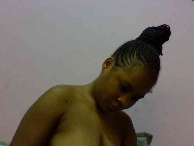 Prettydoll8 webcam