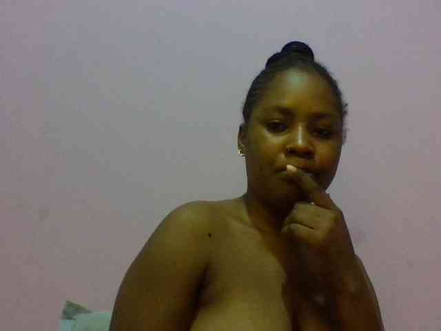 Prettydoll8 webcam