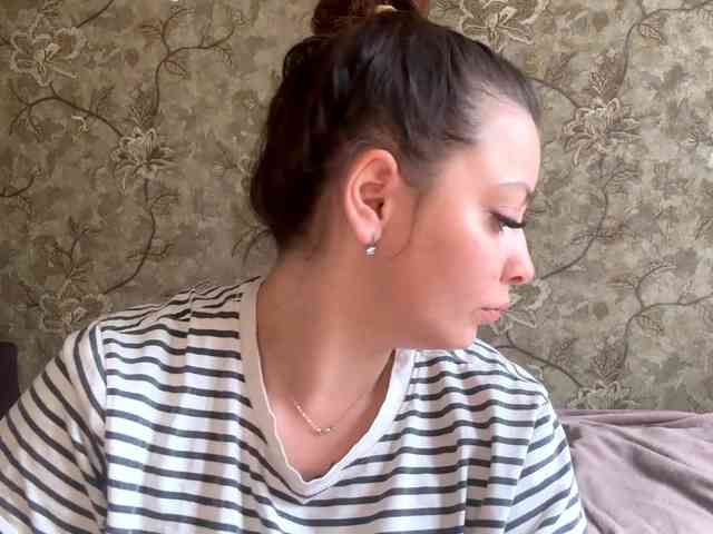 AliseBasila webcam