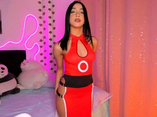 Scarlesth live webcam show