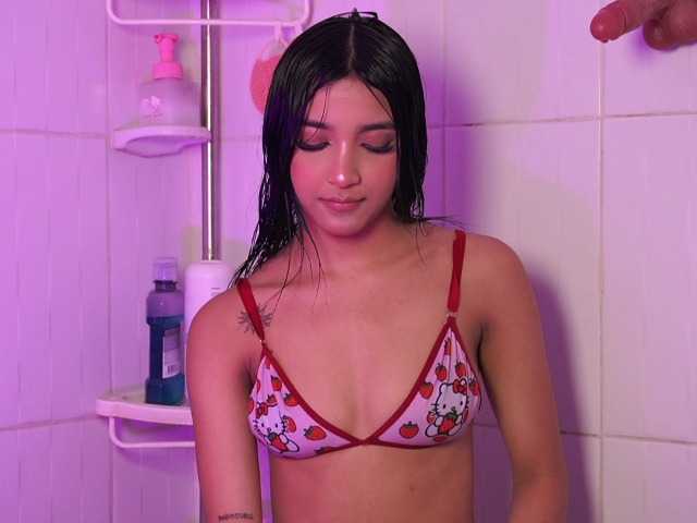Scarlesth live cam on BongaCams
