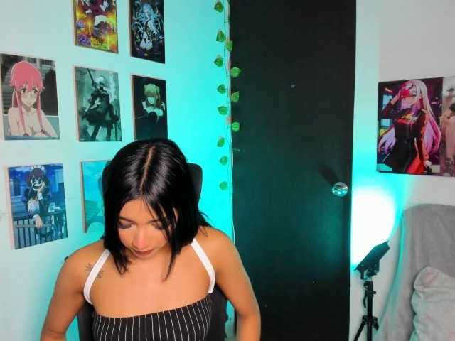 Scarlesth live cam