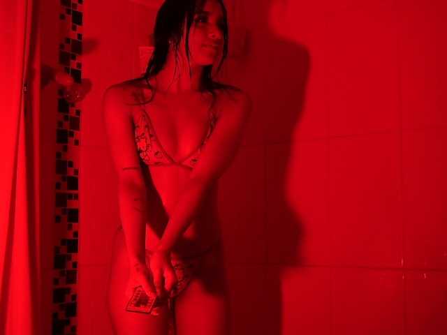 Scarlesth live cam on BongaCams