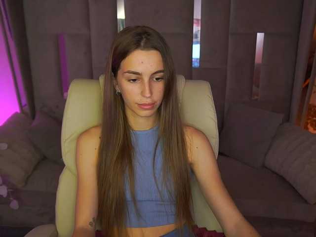 PeonyBloom, en vivo ahora en BongaCams