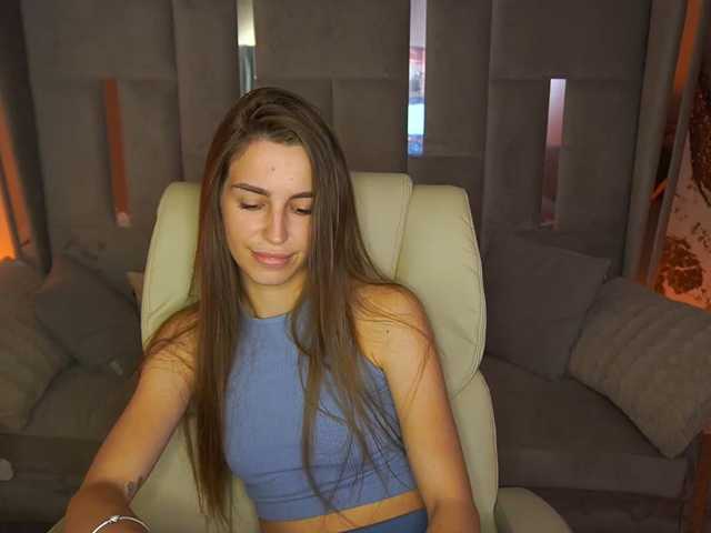 PeonyBloom, en vivo ahora en BongaCams