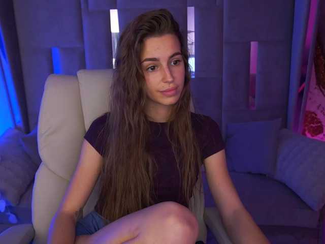 PeonyBloom, en vivo ahora en BongaCams