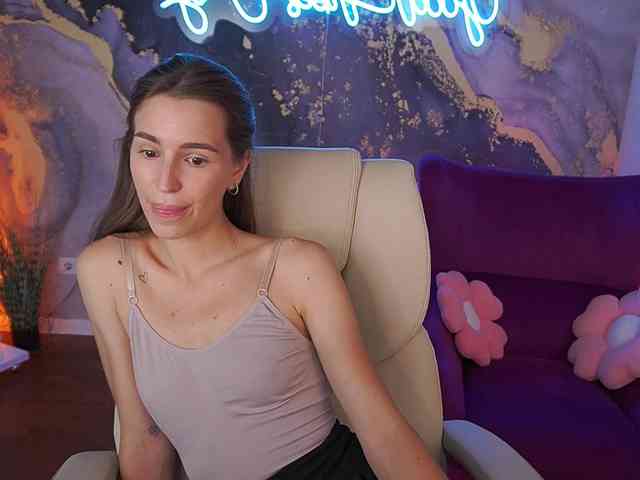 PeonyBloom Live Webcam on BongaCams