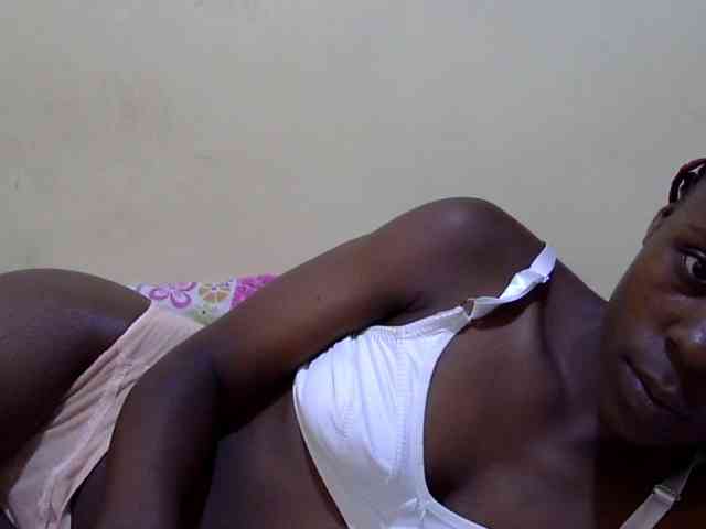 Model: prettysilviaa