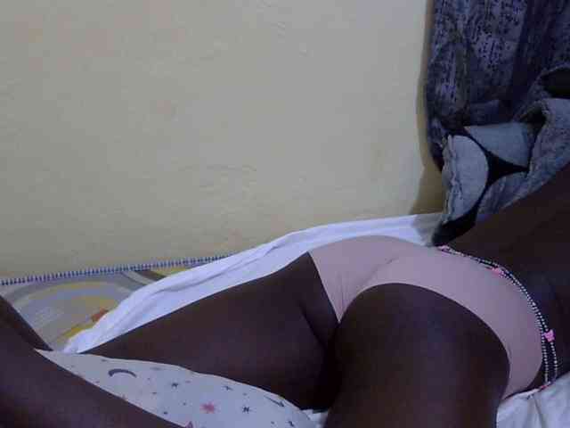 Liily-69 webcam