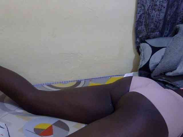 Liily-69 webcam
