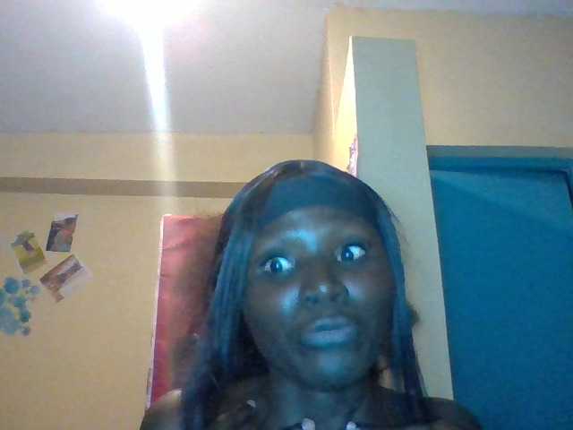 Keisha3 live cam on BongaCams