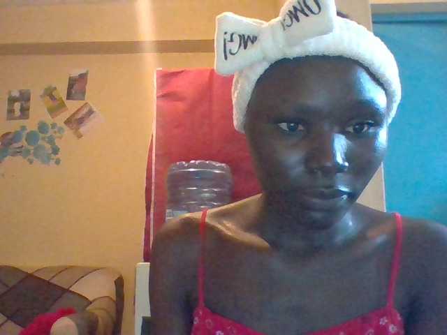 Keisha3 live cam on BongaCams