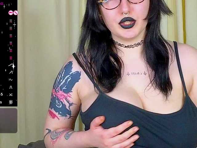 dariodoll live cam on BongaCams