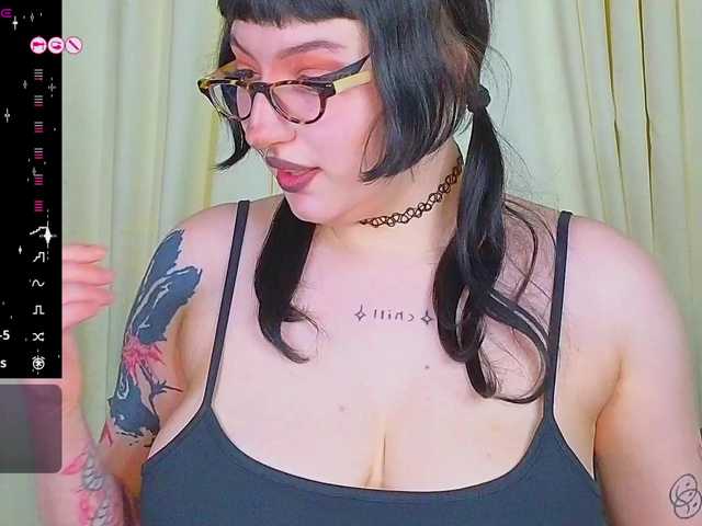 dariodoll live cam on BongaCams