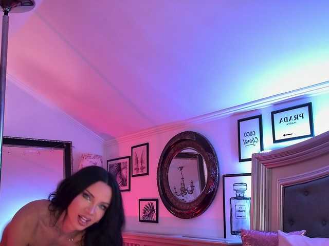AmberLuna live cam on BongaCams
