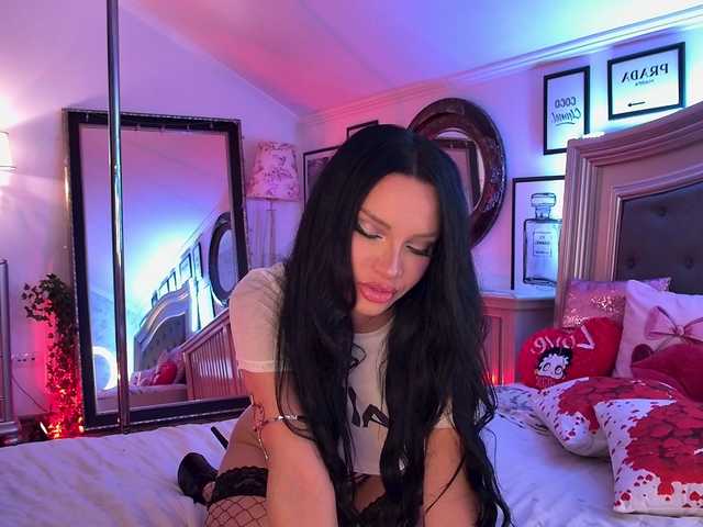 AmberLuna live cam on BongaCams