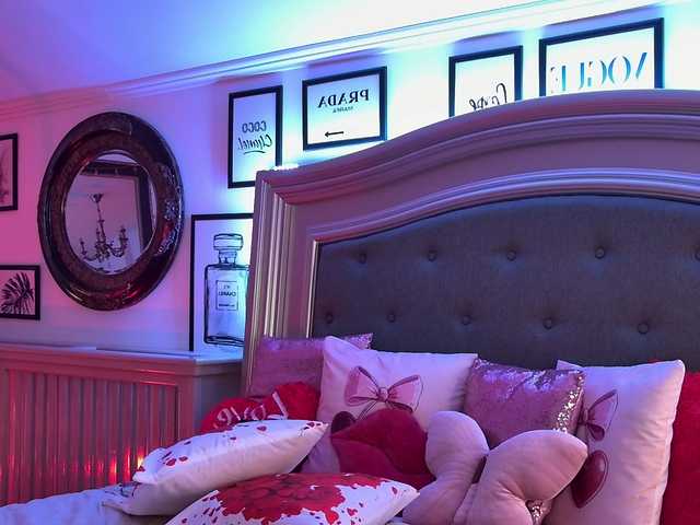 AmberLuna webcam