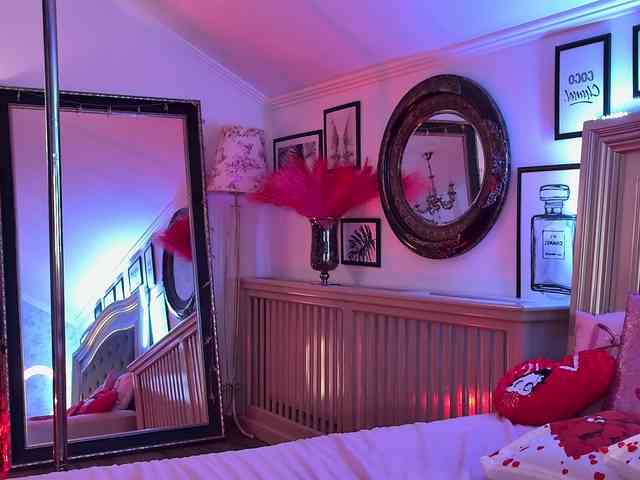 AmberLuna webcam