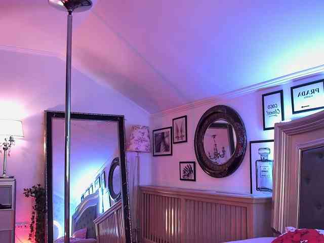 AmberLuna webcam