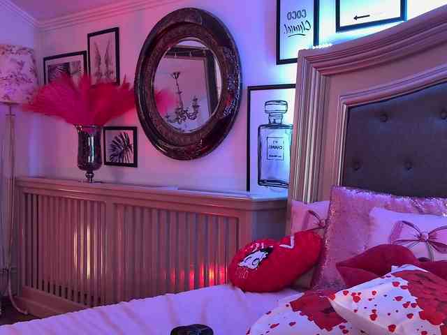 AmberLuna webcam