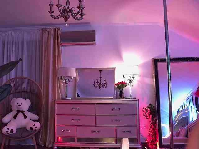 AmberLuna webcam