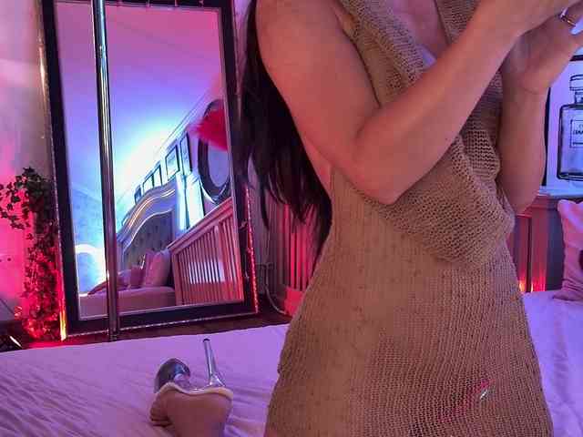 AmberLuna webcam