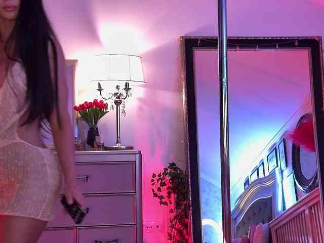 AmberLuna webcam