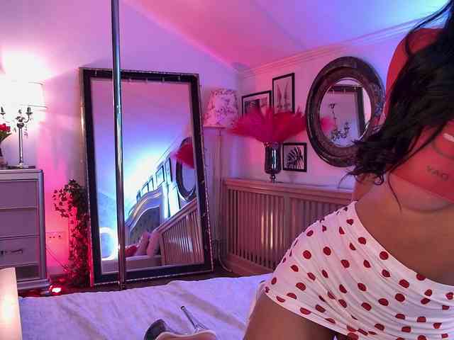 AmberLuna webcam