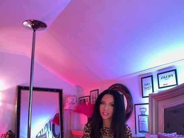 AmberLuna webcam