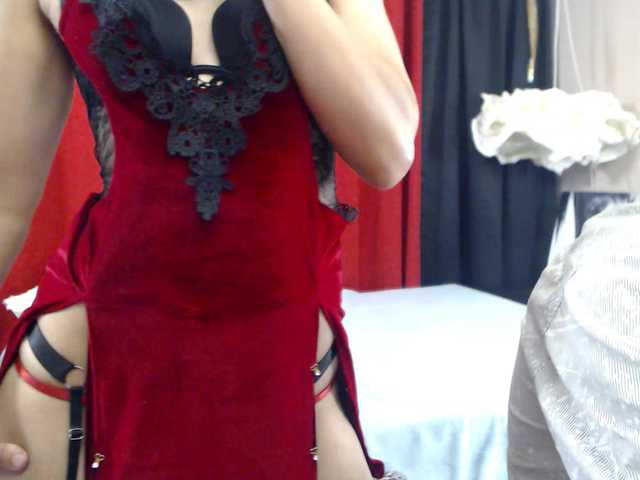 JinnAndJillian live cam on BongaCams